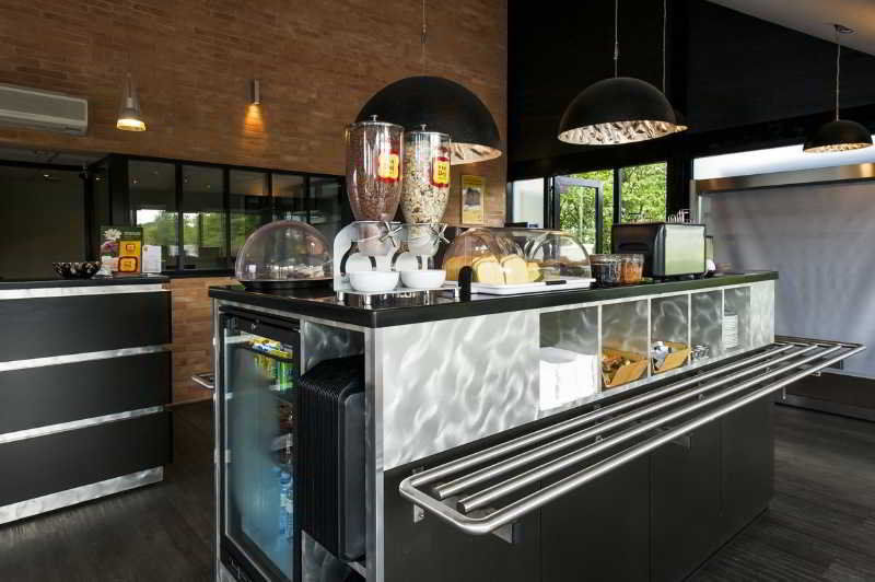 The Originals Access Hotel Bordeaux Aeroport Мериньяк Экстерьер фото